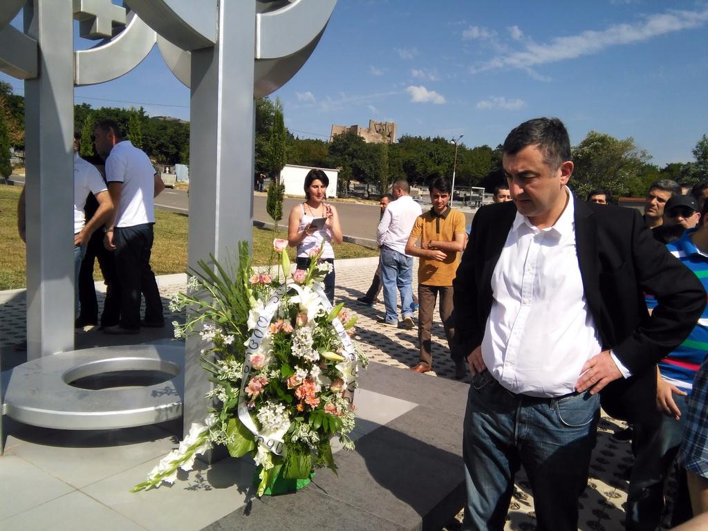 Серго Ратиани