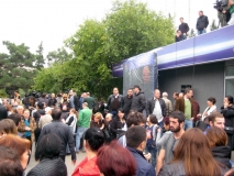 Акция поддержки у здания телекомпании Рустави-2