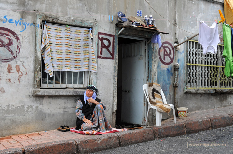 Только в России - babushka[1].jpg