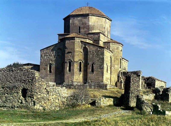 Грузинская национальная архитектура - Джвари (монастырь Святого Креста).jpg