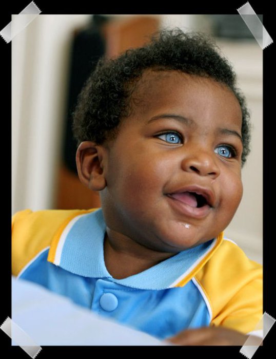Негроидный американец Лорен Галловей По американской статистике, 1 ребёнок на 1 миллион негров рождается голубоглазым . - 72957284_2167010361_1.jpg