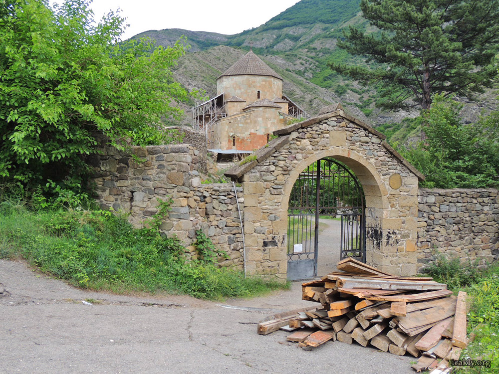 Гори - ateni08.jpg
