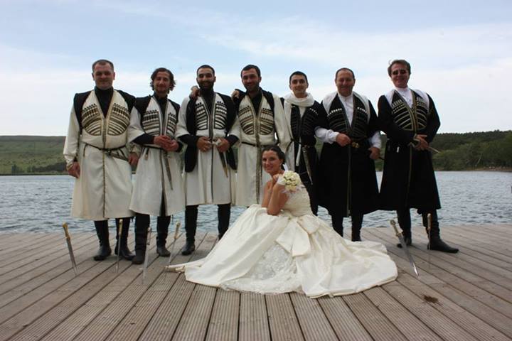 Фотографии с грузинских свадеб  - 1045177_674683752548780_1787415226_n.jpg