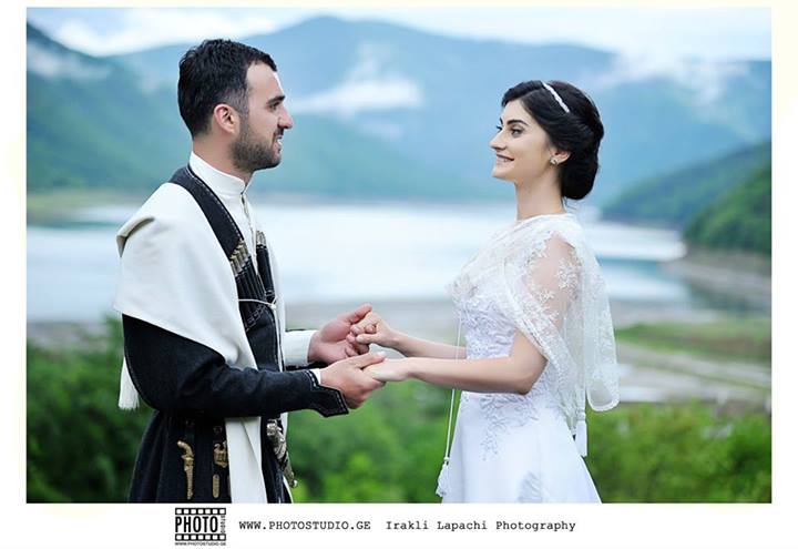 Фотографии с грузинских свадеб  - 1069368_679998065350682_1552020815_n.jpg