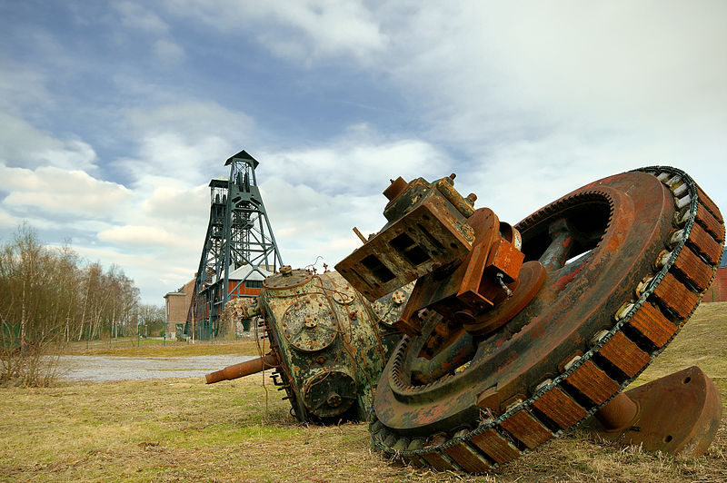 Все о шахте и шахтерах - 800px-Bois_du_Cazier_2.jpg