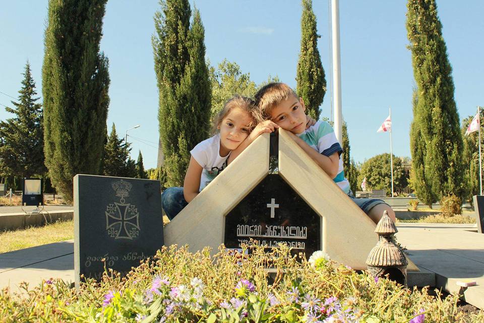 Мемориал погибшим грузинским воинам в Мухатгверди - ancukhelidze.jpg