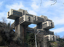 Из третьего мира - в первый  - 220px-Lego_building.jpg