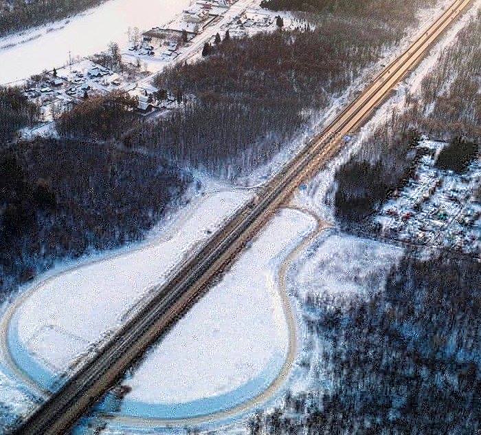 Веселые картинки - На родине Шевчука и Земфиры даже автомобильные развязки играют рок. Уфа, Нагаевское шоссе.jpg