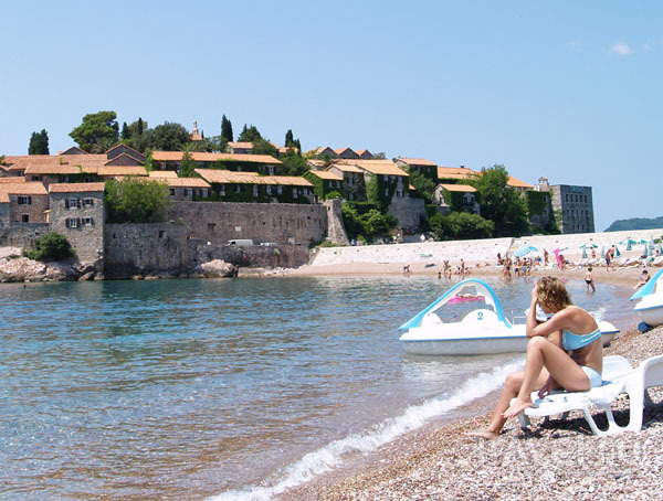 Туризм в Грузии - small_pebbles_montenegro.jpg