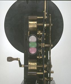 Батуми - 250px-Lee_and_Turner_Colour_Projector,_1902._(7996004472).jpg