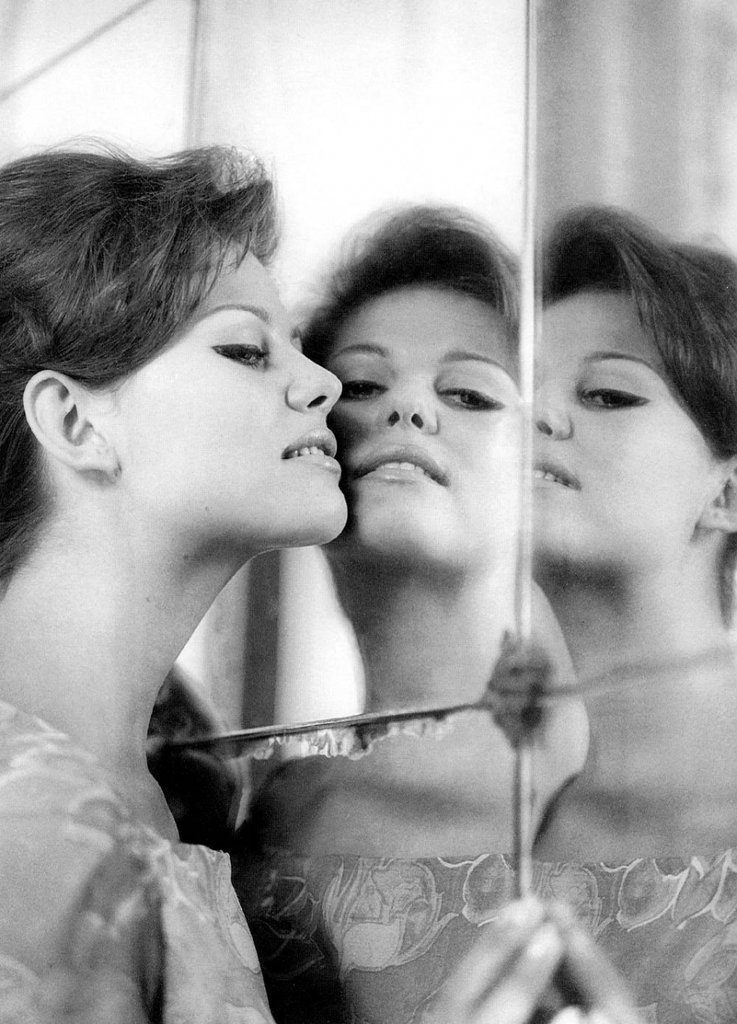 Приятные Женщины - 936full-claudia-cardinale.jpg